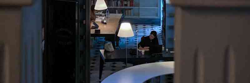 Hohe Qualifikation, kleiner Markt? Warum selbst eine Promotion keine Jobgarantie ist